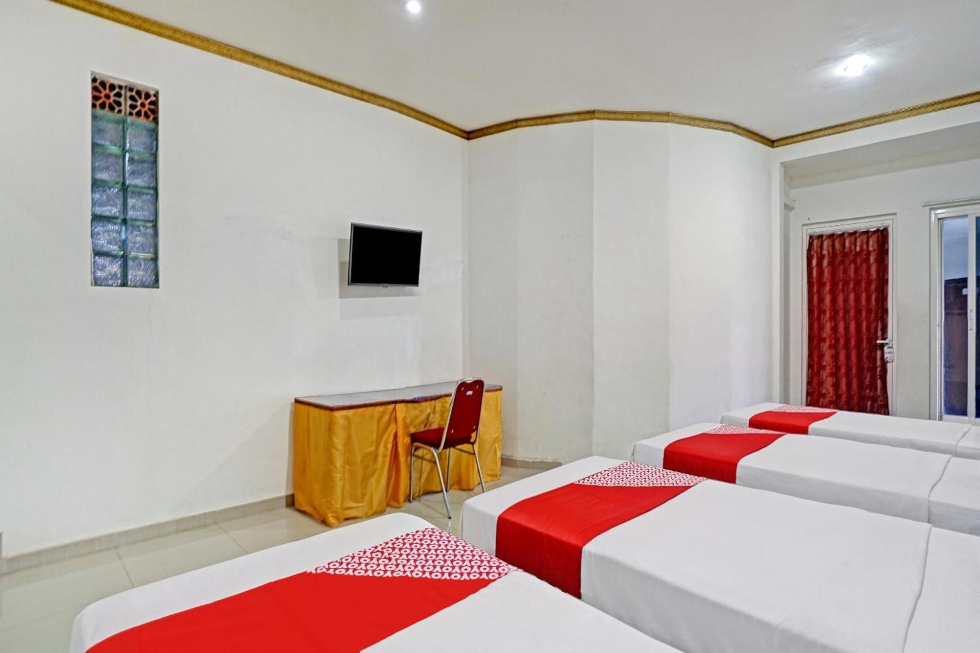 Oyo 90028 Hotel Victory Batu  Kültér fotó