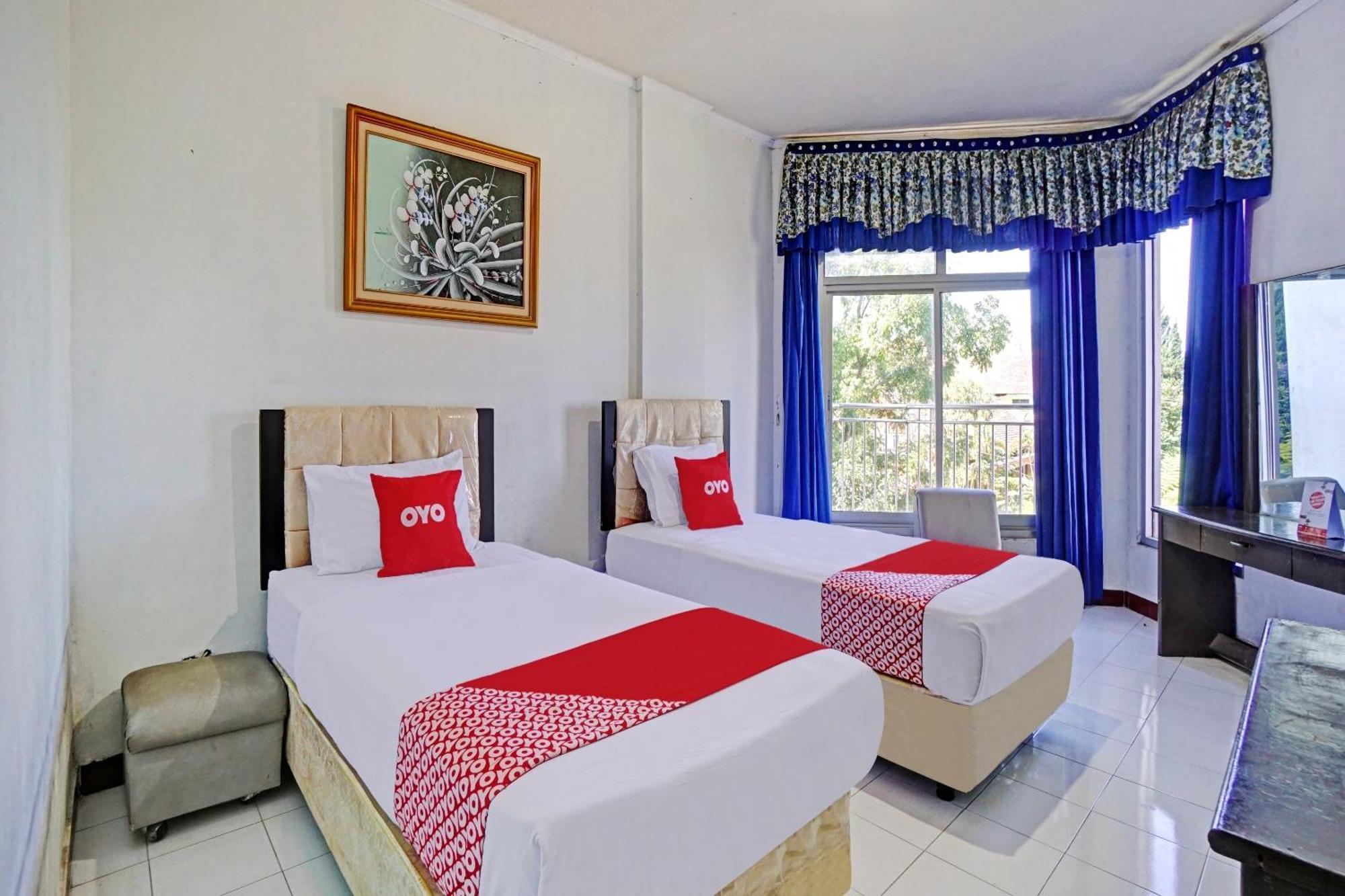 Oyo 90028 Hotel Victory Batu  Kültér fotó